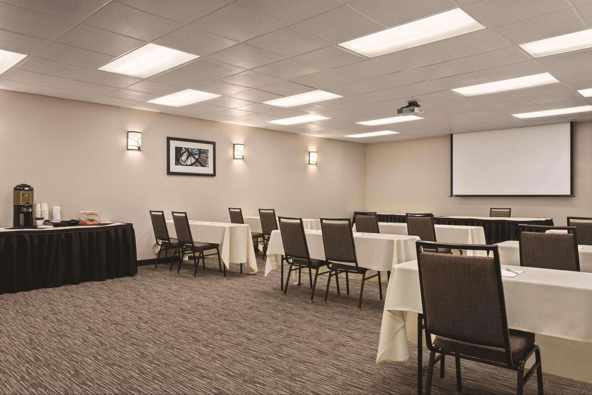 Country Inn & Suites By Radisson, Woodbury, Mn Bagian luar foto
